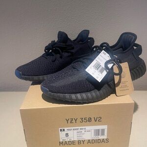 Adidas Yeezy Boost 350 V2 Core Black Sneakers